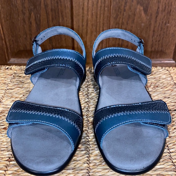 Nudu Navy SAS Leather Women’s Sandal Size 8.5 Narrow - Picture 3 of 16
